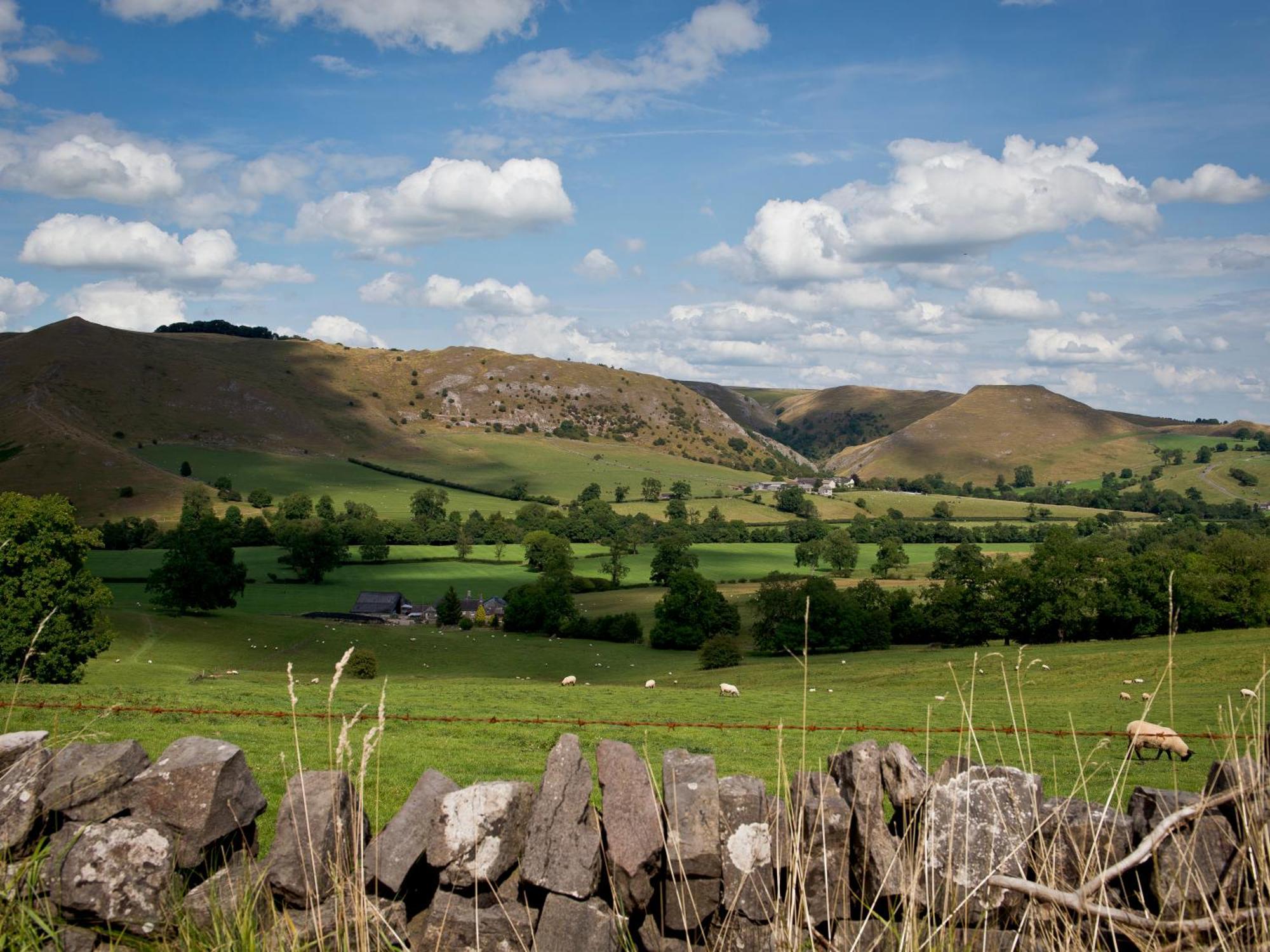 YHA Ilam Hall Ashbourne  Bagian luar foto